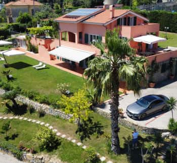 Villa til salg i Sanremo 320 m2